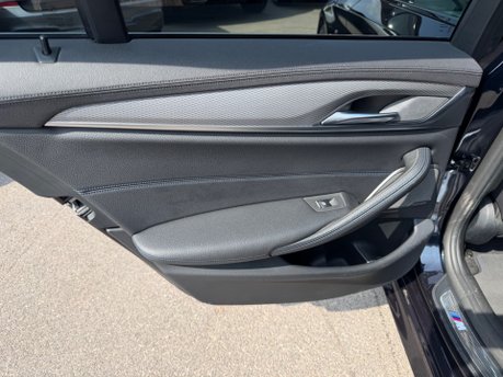 BMW 5 Series 520D M SPORT TOURING 44