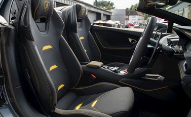 Lamborghini Huracan Spyder LP640-4 EVO 14
