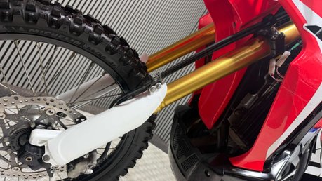 Honda CRF250 Rally 2017 ONLY 5K ENDURO ON / OFF ROAD BIKE MOT WARRANTY 250CC 12