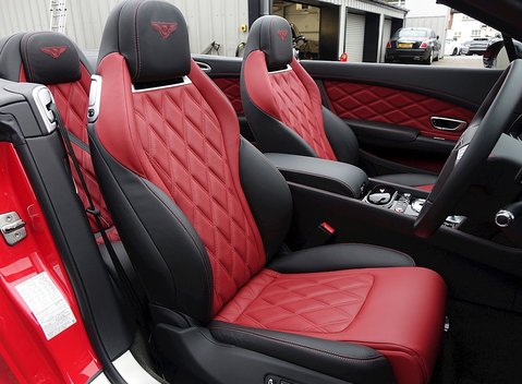 Bentley Continental GT V8 S Convertible Mulliner 13