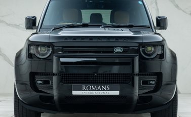 Land Rover Defender 90 V8 P525 4