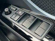 Toyota C-HR DESIGN 35