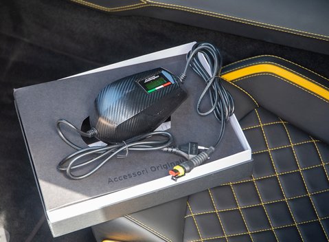 Lamborghini Aventador S LP740-4 35