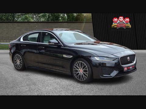 Jaguar XE R-DYNAMIC S 15