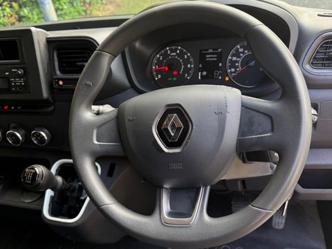 Renault Master 2.3 dCi ENERGY 35 Business Long Overhang Panel Van RWD LWB Medium Roof Euro 11