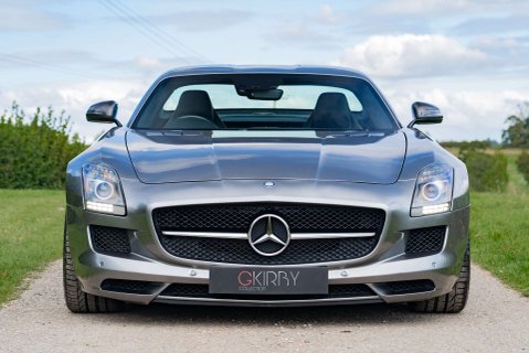 Mercedes-Benz SLS AMG 28