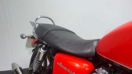 Triumph Bonneville SE 2013 7K NEW MOT INCREDIBLE CONDITION CUSTOM NAKED BIKE 865CC 23