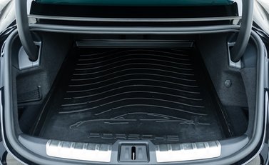 Porsche Taycan 4S 33