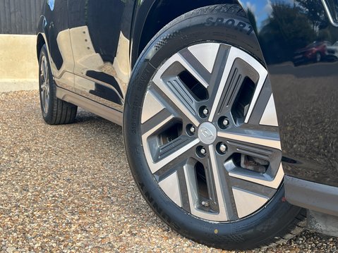 Hyundai KONA PREMIUM 13