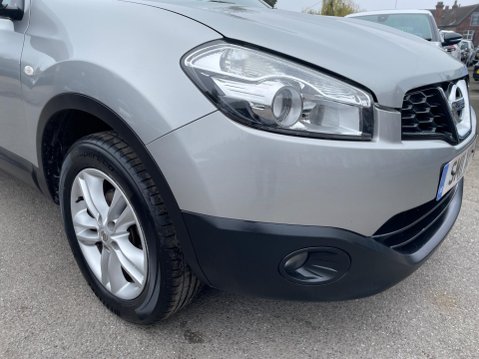 Nissan Qashqai 1.6 Acenta 2WD Euro 5 (s/s) 5dr 12