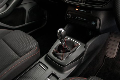 Ford Focus ST-LINE 34