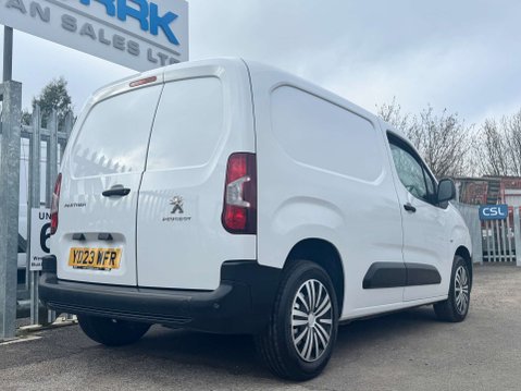 Peugeot Partner 1.5 Partner Professional Premium+ BHDi 37