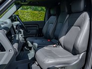 Land Rover Defender D350 X-Dynamic HSE Hardtop 9