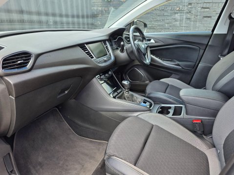 Vauxhall Grandland X 1.5 Turbo D BlueInjection Sport Nav Euro 6 (s/s) 5dr 9