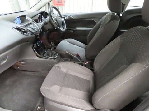 Ford Fiesta 1.2 Fiesta Zetec 3dr 8