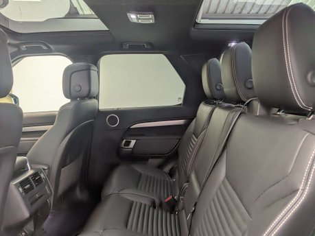 Land Rover Discovery 3.0 Discovery R-Dynamic SE D MHEV Auto 4WD 5dr 40