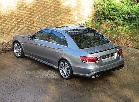 Mercedes-Benz E Class AMG 13