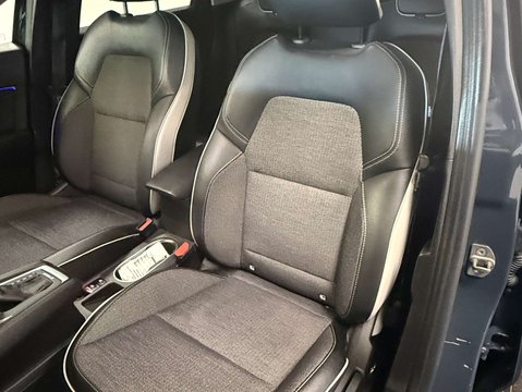 Renault Captur 1.6 Captur Techno E-Tech HEV Auto 5dr 38