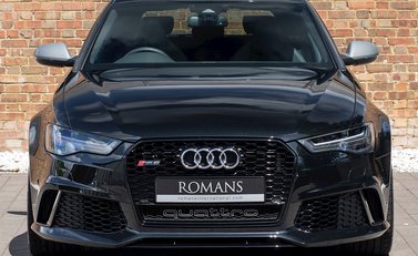 Audi RS6 Avant Performance 4