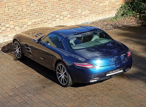 Mercedes-Benz SLS AMG 10