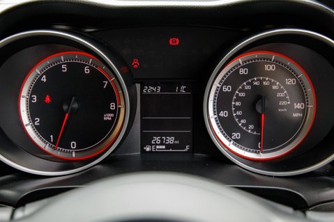 Suzuki Swift ATTITUDE DUALJET 14