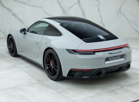 Porsche 911 Carrera GTS (992) 9