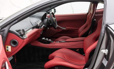 Ferrari F12 Berlinetta 9