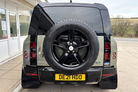 Land Rover Defender 110 D250 Hard Top SE MHEV - No VAT 10