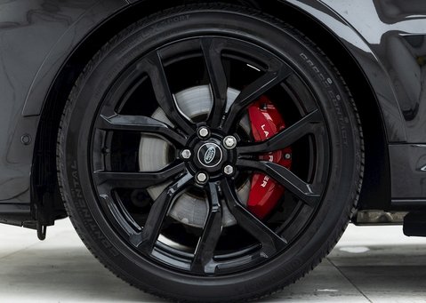 Land Rover Range Rover Sport 5.0 SVR Carbon Edition 