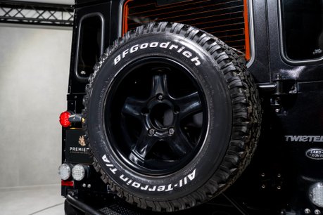 Land Rover Defender 90 TD XS STATION WAGON. TWISTED EDITION. TWISTED UPGRADES. HEATED SEATS. 46