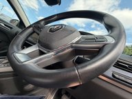 Renault Arkana ICONIC E-TECH 15