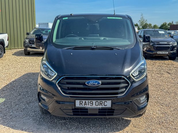 Ford Transit Custom Crew Cab [SOLD MT] AUTO SWB L1H1 Limited 300 Air Con Cam EURO 6 NO VAT 4