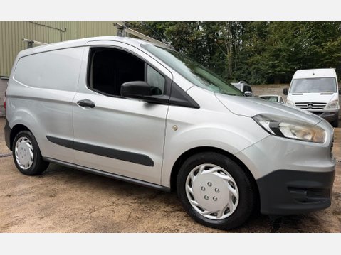 Ford Transit Courier 1.5 TDCi Panel Van 4dr Diesel Manual L1 Euro 5 (75 ps) 5