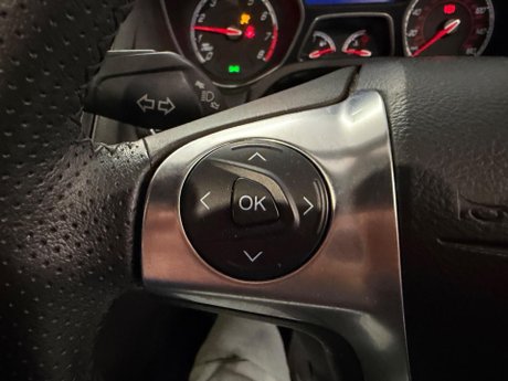 Ford Focus 2.0T EcoBoost ST-3 Euro 5 (s/s) 5dr 16