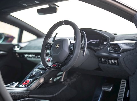 Lamborghini Huracan Performante 10