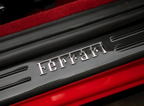 Ferrari California T HS 23