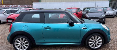 Mini Hatch COOPER 1.5 CHILLI LOOK! JUST 46000 MILES! SERVICE HISTORY! MINI CONNECTED 1