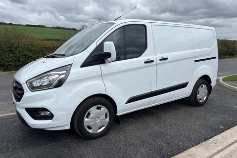 Ford Transit Custom 320 L1 Trend 130 ps Panel Van - Air Con / Twin Side Loading Doors 1