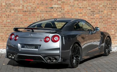 Nissan GT-R Prestige 7