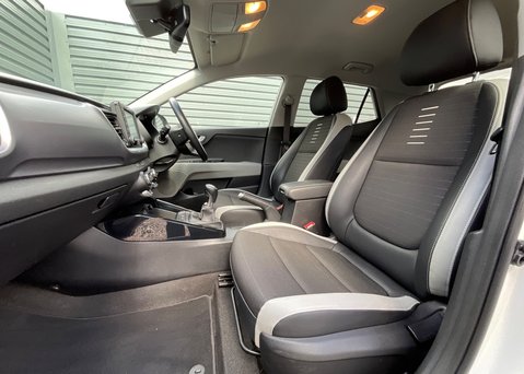 Kia Stonic '3' 1.0 T-GDi 8