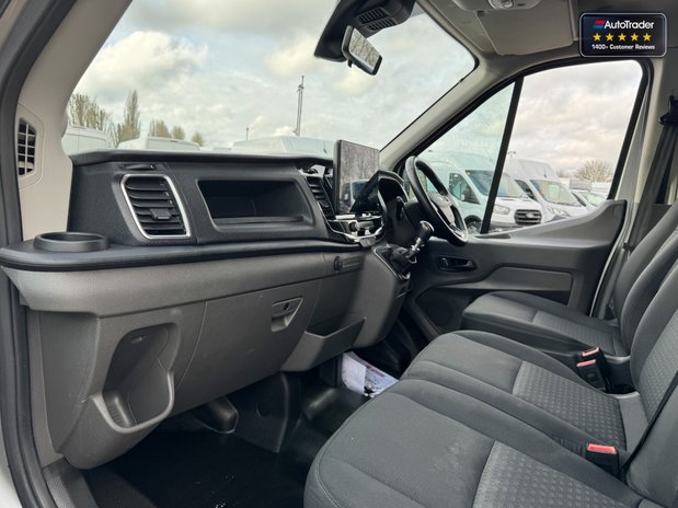 Ford Transit LWB L3H2 Medium Roof Limited 350 Air Con SELECT 10