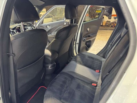 Nissan Juke 1.6 Juke N-Connecta CVT 5dr 63