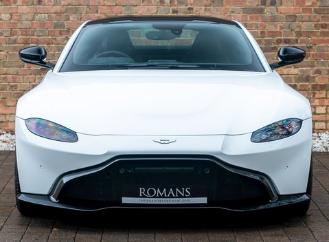 Aston Martin V8 Vantage 4