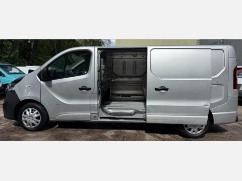 Vauxhall Vivaro 1.6 CDTi 2900 Sportive Panel Van 5dr Diesel Manual L2 H1 Euro 6 (120 ps) 15