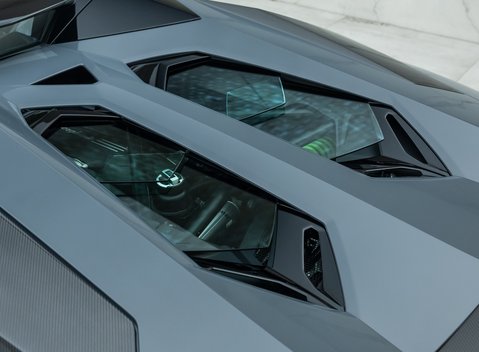 Lamborghini Aventador S LP 740-4 ROADSTER 33