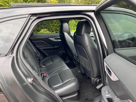 Jaguar F-Pace 2.0 D180 R-Sport Auto AWD Euro 6 (s/s) 5dr 36