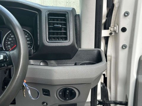 Volkswagen Crafter 2.0 TDI CR35 Trendline FWD MWB High Roof Euro 6 (s/s) 5dr 29