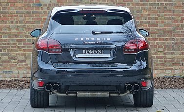 Porsche Cayenne GTS 7