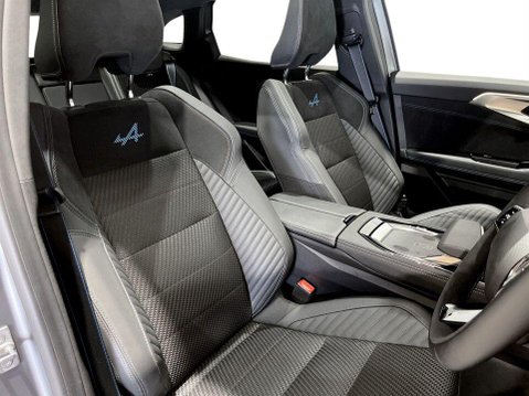 Renault Austral 1.2 E-TECH iconic esprit Alpine SUV 5dr Petrol Hybrid Auto Euro 6 (s/s) (20 11