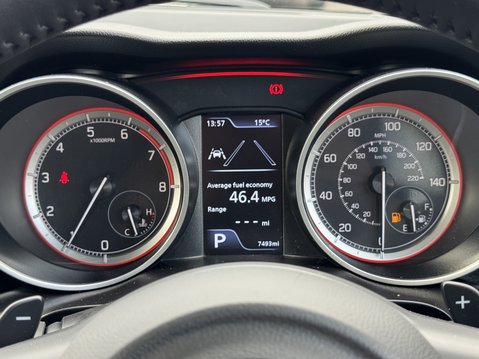 Suzuki Swift 1.2 Dualjet 83 12V Hybrid SZ5 5dr Auto 21